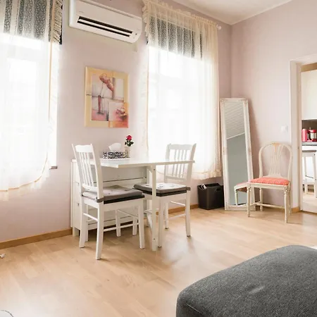 Vintage Four Kuelaliskorter Apartment Haapsalu